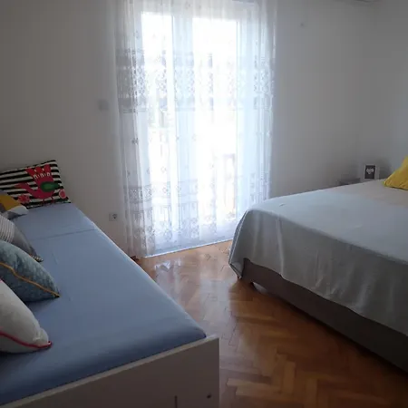 Laroom Apartment *