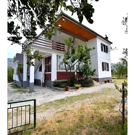 Laroom Apartment *